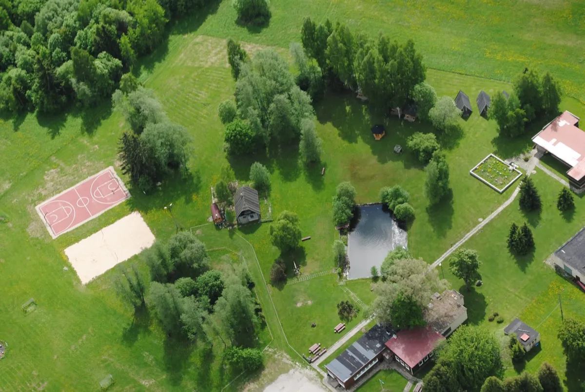 Pariisi Puhkeküla linnulennult